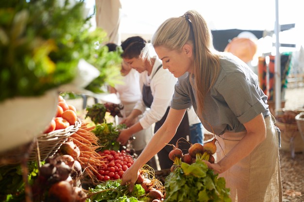 woman at farmer's market