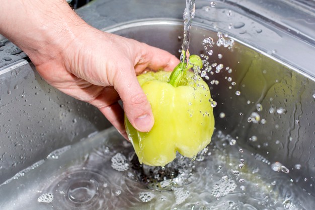 conserving water in a restaurant